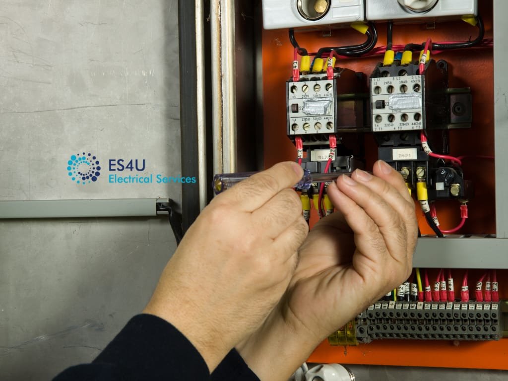 commercial electricians, commercial electrician, Industrial electrical services, 24 hour electrician 