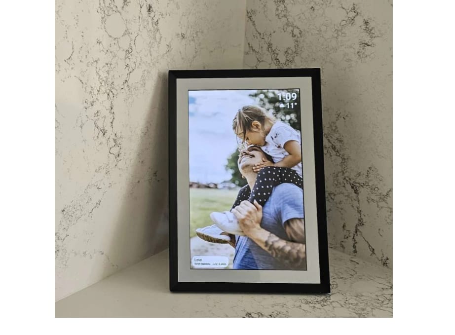 10.1" Smart Photo Frame with Instant Photo Sharing - Image 2